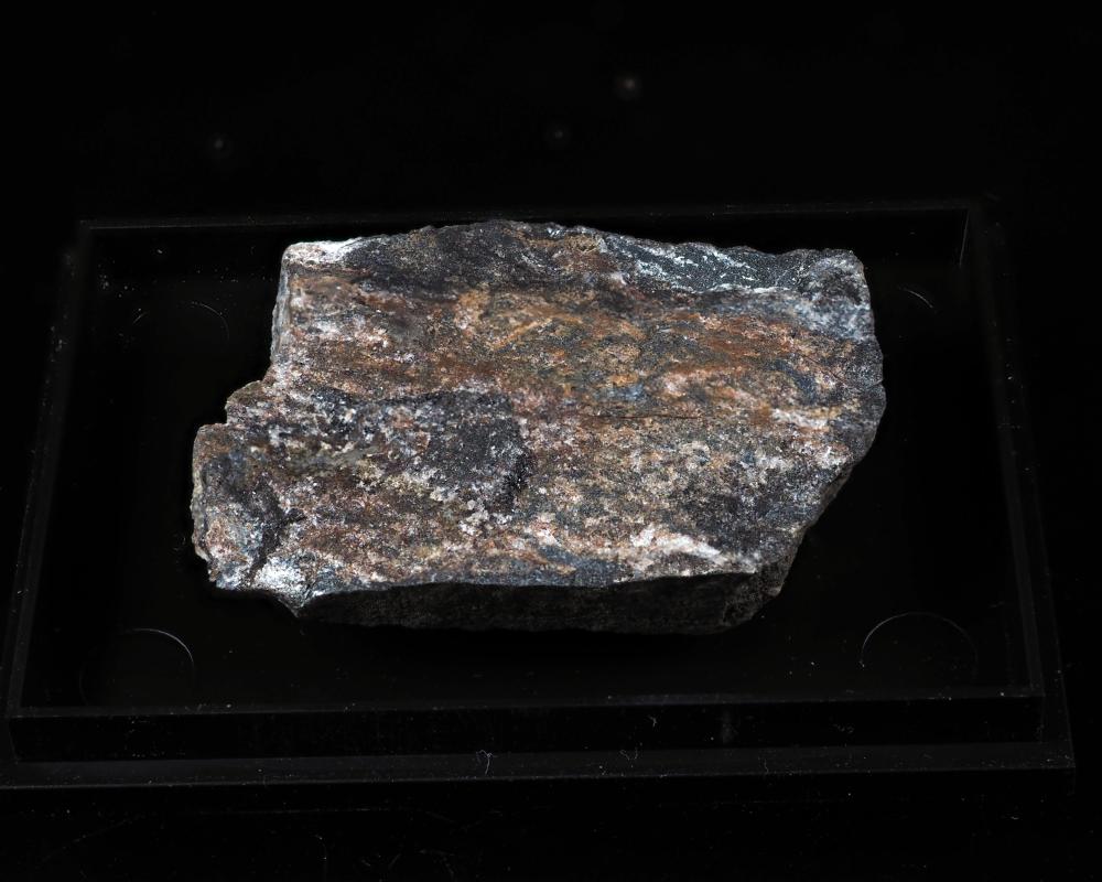 Synadelphite